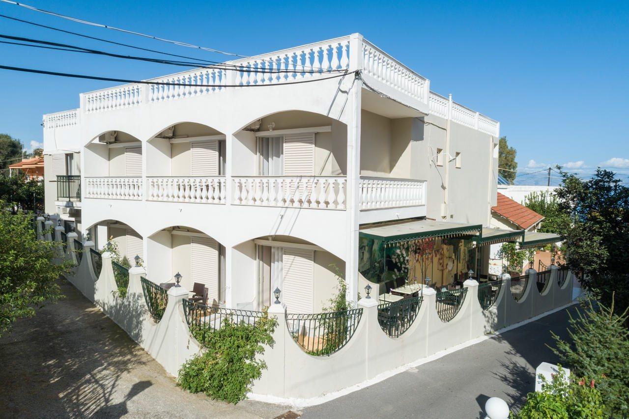 Bella Vista Studios And Apartments Lixouri Exterior photo